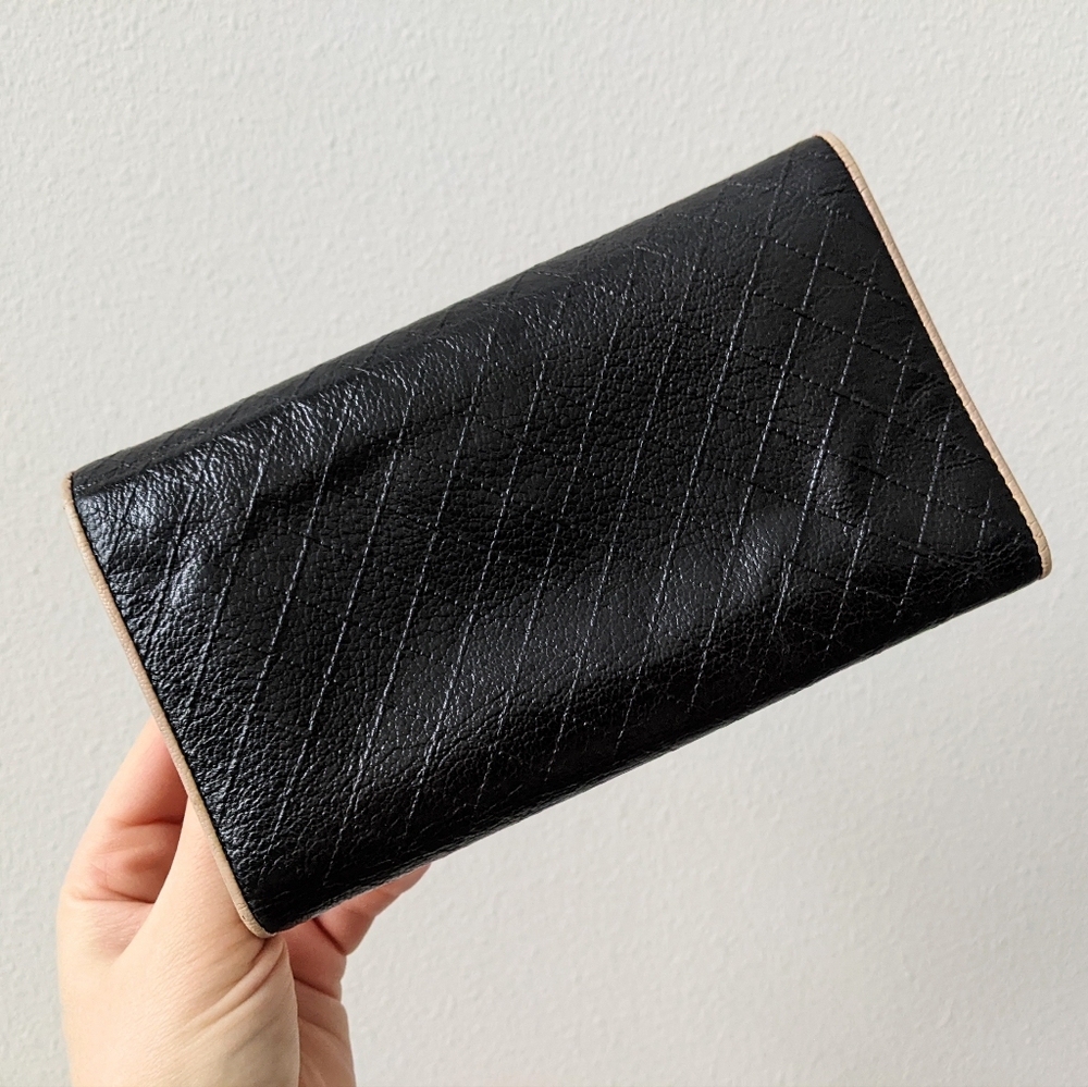 Chanel Wallet - Picture 4 of 15